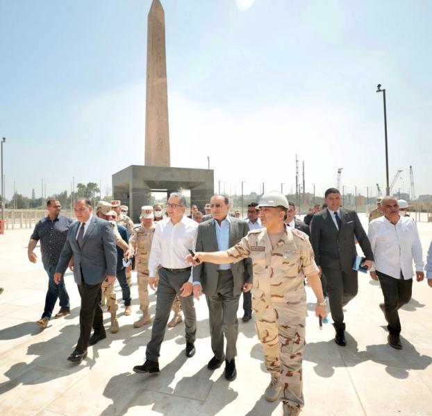 وزير السياحة والآثار بالمتحف الكبير 