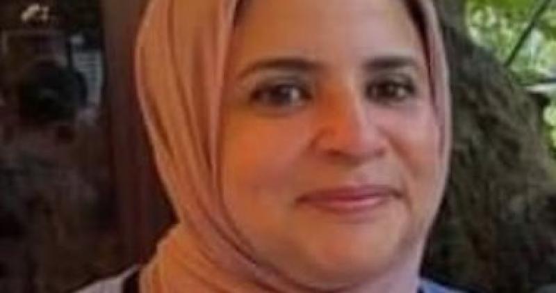 سميرة عزت 