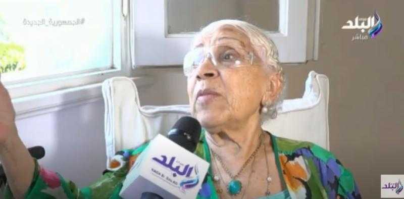 السيدة إخلاص: «بدعي للرئيس من كل قلبي وكنت غرقانة وانتشلني» - فيديو