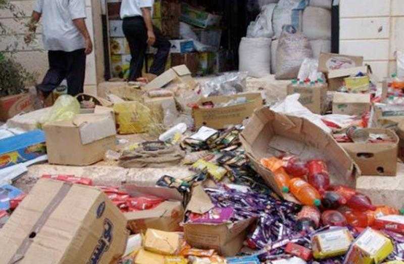 ضبط مخزن مواد غذائية مجهولة المصدر بالقاهرة