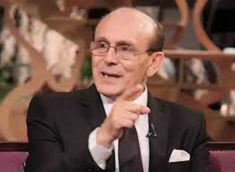 ساخرًا من أسئلة الصحفيين.. محمد صبحي: مينفعش تسألني السؤال دا في جنازة «فيديو»