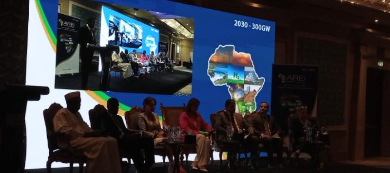 منتدي الطاقة المتجددة في إفريقيا يفتتح جلسته الأولى بالقاهرة