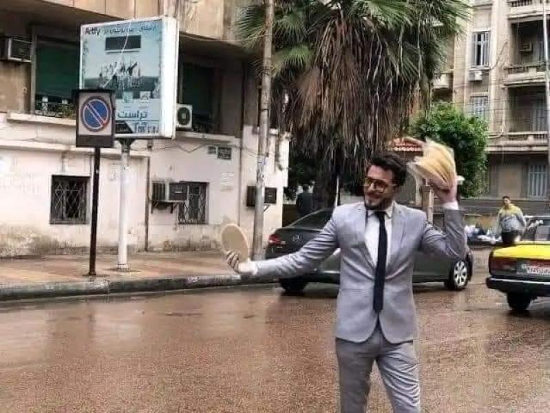 أسرة «أشيك بائع فريسكا» تتلقى عزاءه بمقابر أبو قير