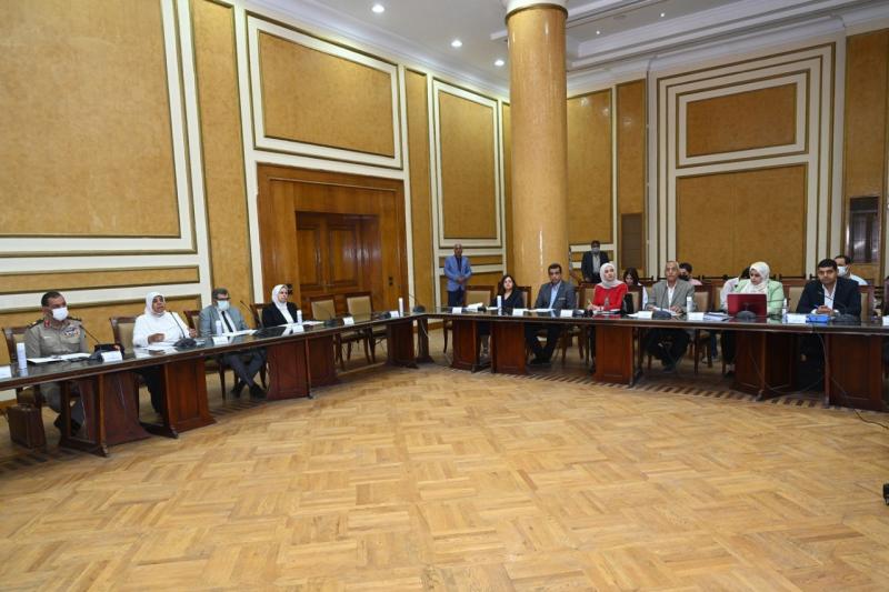 الإسكان: عقد أولى جلسات الأمانة الفنية لتنظيم الإعلانات