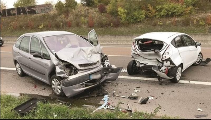 إصابة 5 أشخاص في حادث تصادم سيارتين بالمنيا الجديدة