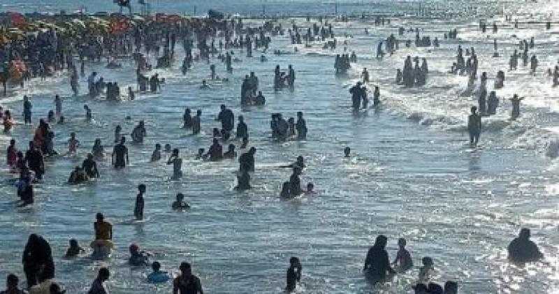 إنقاذ 61 حالة من الغرق وتسليم 185 طفلا تائها لـ ذويهم في رأس البر