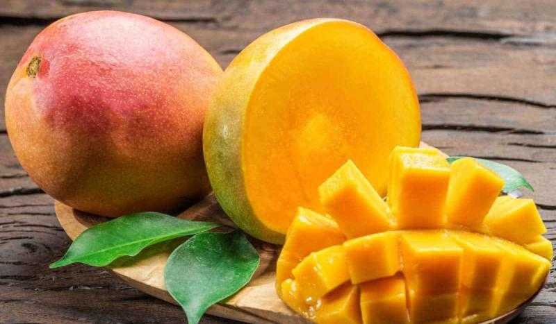 هل تناول المانجو يسبب زيادة في الوزن؟.. أخصائية تُجيب «فيديو»