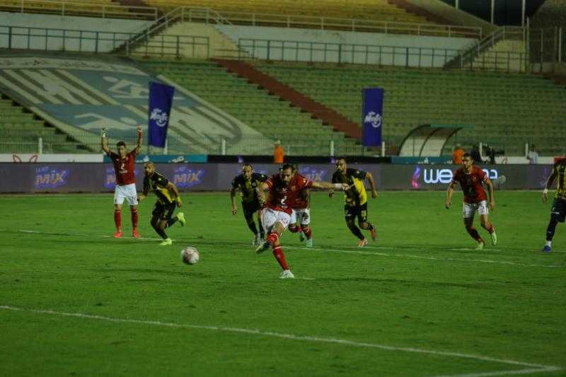 معلول يهدر التقدم.. التعادل السلبي يحسم الشوط الأول بين الأهلي والمقاولون