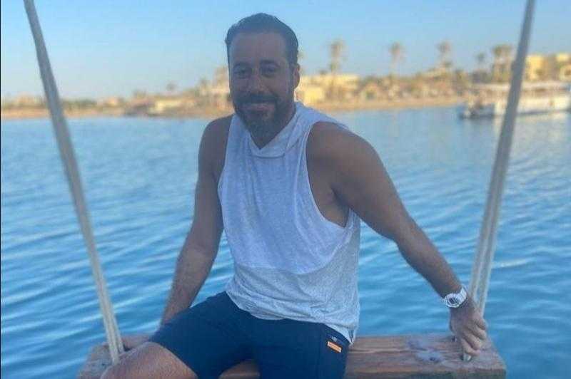 أحمد السعدني ينتهي من تصوير «بضع ساعات في يوم ما»