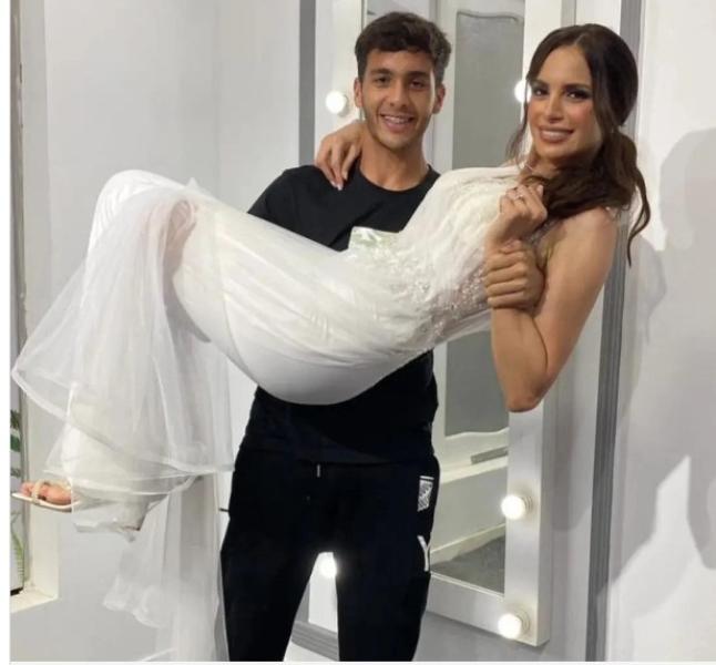 أول تعليق من آمال ماهر بعد ظهورها مع ابنها في حفلها بالعلمين