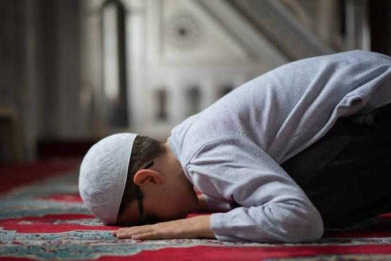 هل يجوز اصطحاب الأطفال الصغار إلى المسجد؟.. الإفتاء تحسم الجدل