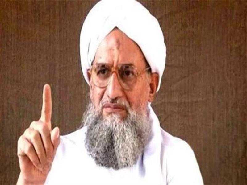ما لا تعرفه عن أيمن الظواهري الذي ذهب من قصور المعادي إلى كهوف أفغانستان