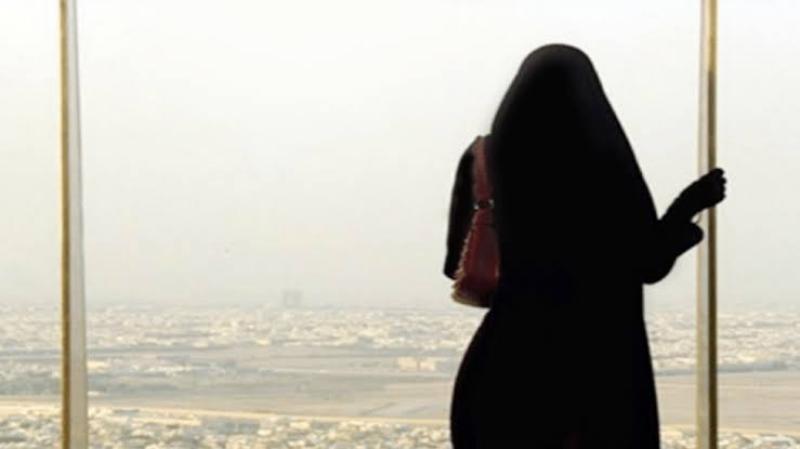 «الإفتاء» توضح حكم الشرع في سفر الفتاة وحدها للدراسة