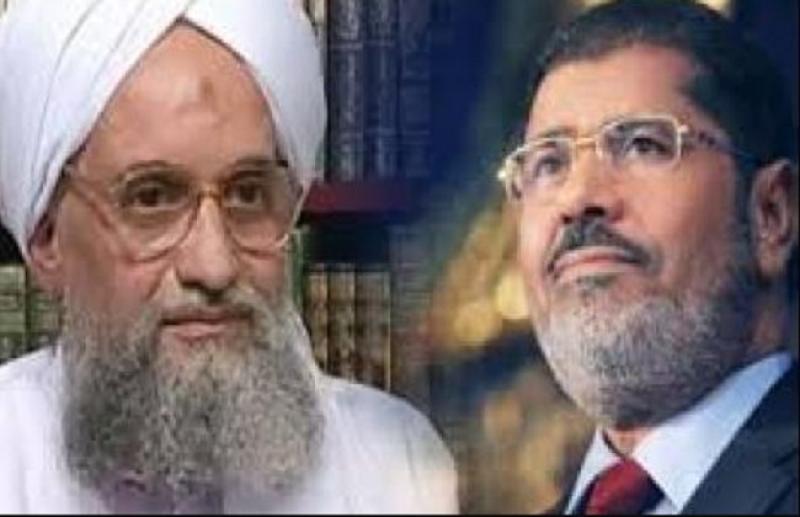 محلل سياسي يكشف عن كلمة السر في التواصل بين أيمن الظواهري ومحمد مرسي «فيديو»