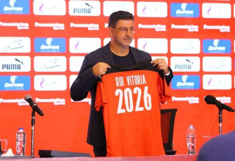مدرب أهلاوي كبير مرشح للعمل في جهاز منتخب مصر
