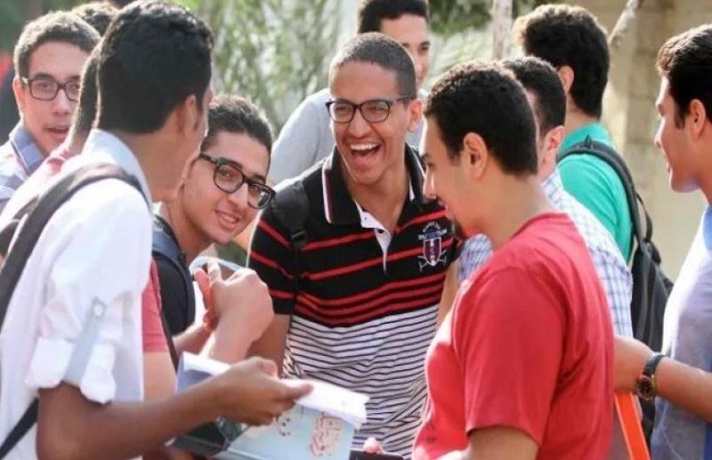 «متختاروش الكلية لأبنائكم».. نصائح لأولياء أمور طلاب الثانوية