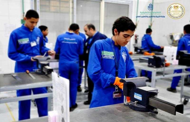 ننشر شروط التقدم للمدراس التكنولوجية الحديثة وأعداد المتقدمين لها.. «فيديو»