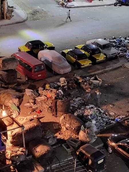 غياب صناديق القمامة عن حي المنتزه.. ومواطنة: أصبحت مرتعا للكلاب الضالة