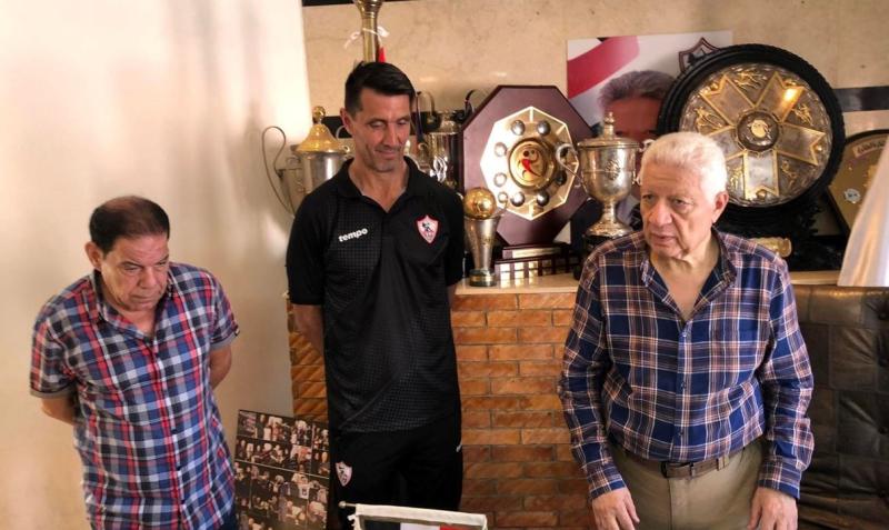 مفاجأة .. مرتضى منصور يعلن التعاقد مع مدير فني جديد للزمالك