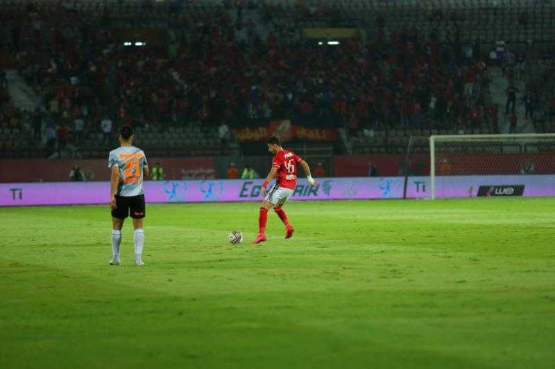الأهلي يواصل نزيف النقاط بتعادل سلبي أمام فاركو في الدوري  «صور»