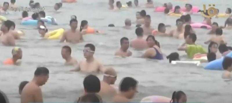 مئات الآلاف يوميًا.. الشواطىء الأكثر ازدحامًا في العالم- فيديو