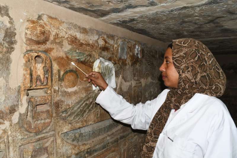 أثناء ترميم المقصورة