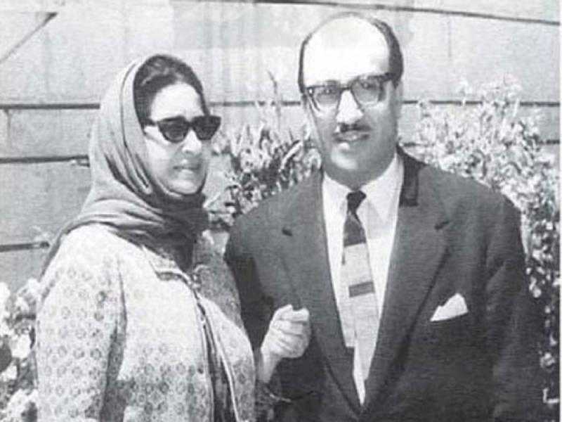 «ينشر لأول مرة».. سر انفصال أم كلثوم وخال الملك فاروق بعد أسبوع من الارتباط - فيديو