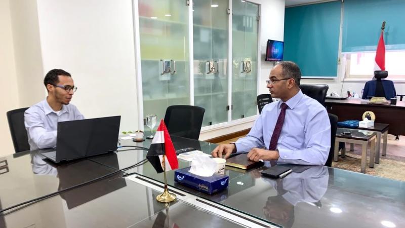 سيد إسماعيل يلتقي مسئول إحدى الشركات المتخصصة في تكنولوجيا إعادة استخدام المياه