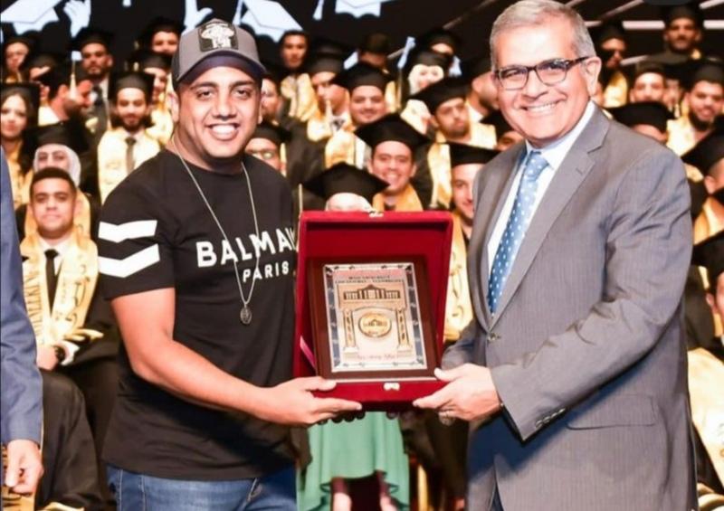 تكريم محمد أسامة في جامعة مصر للعلوم والتكنولوجيا 