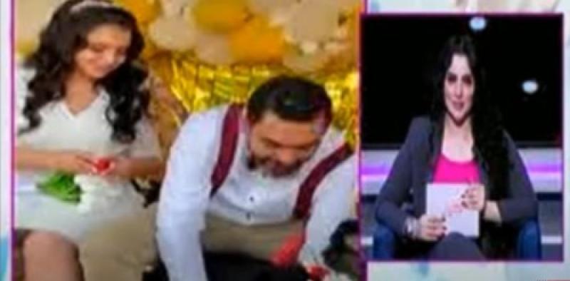 عروس تقيم حفل زفافها بملجأ كلاب.. ورد صادم من مذيعة البرنامج «فيديو»