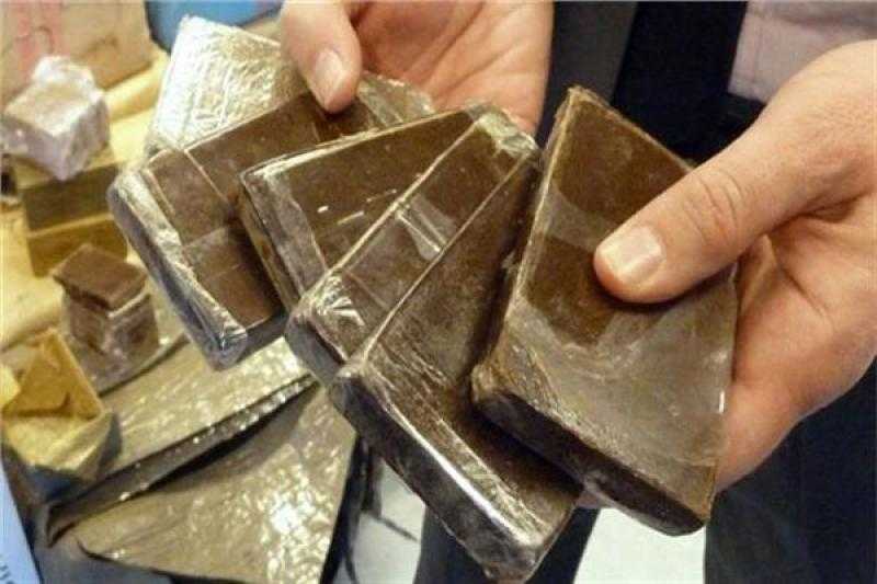 ضبط عاطل بحوزته 15 طربة حشيش قبل ترويجها بسوهاج