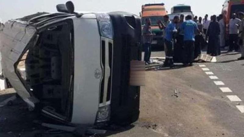 بسبب السرعة الزائدة.. إصابة 5 أشخاص فى انقلاب سيارة فى المنيا