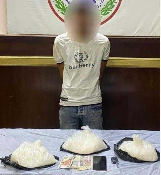 كواليس ضبط عاطل بحوزته كمية لمخدر الآيس في كرداسة