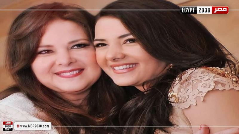 دلال عبدالعزيز وابنتها دنيا سمير غانم