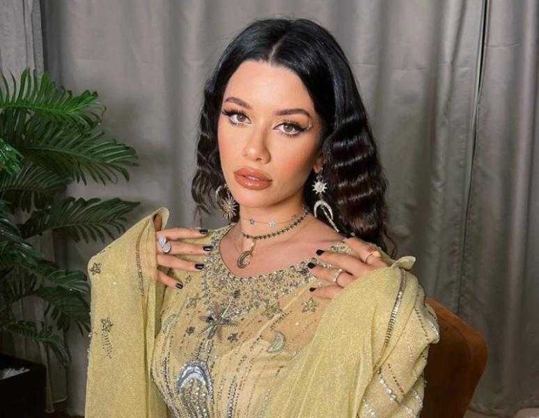 «صندوق الذكريات».. ظهور نادر لـ سينتيا خليفة في طفولتها