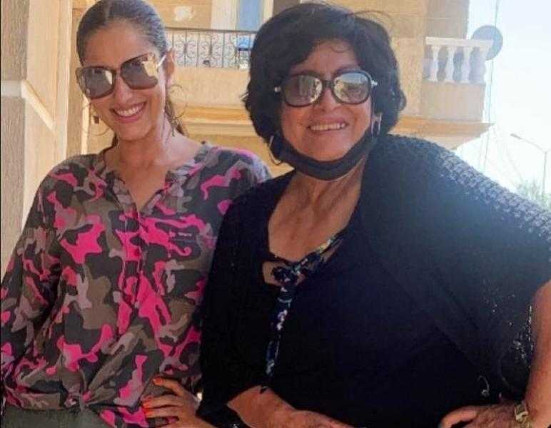 حنان مطاوع لوالدتها: «أنتِ أعز ما أملك»