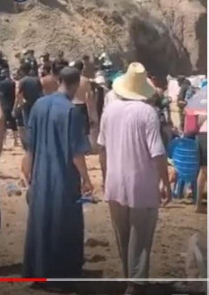 شاهد.. فيديو مفجع لمصرع أب وابنه بسبب نزهة