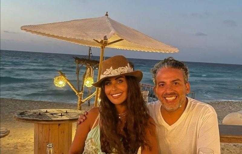 شاهد| مي سليم تخطف الأنظار في أحدث ظهور لها برفقة شقيقها