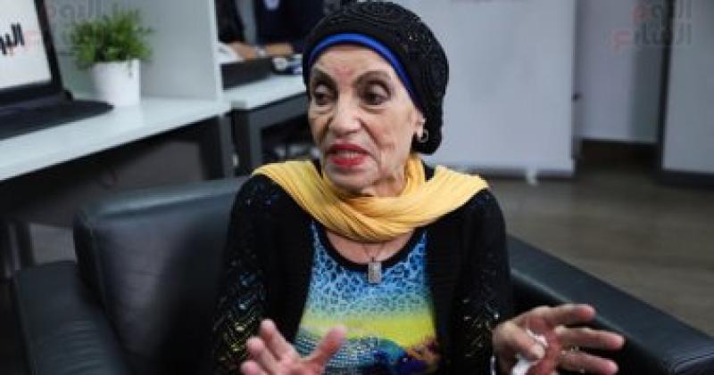الفنانة رجاء حسين