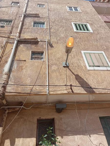 الإنارة بشوارع الهانوفيل بالنهار 