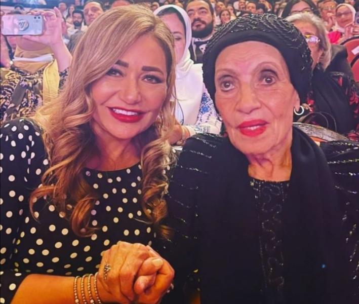 رجاء حسين وليلى علوي 