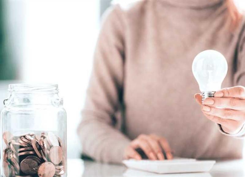 بعد قرارات رئيس الوزراء.. كيف تقلل فاتورة استهلاكك للكهرباء؟ «فيديو»