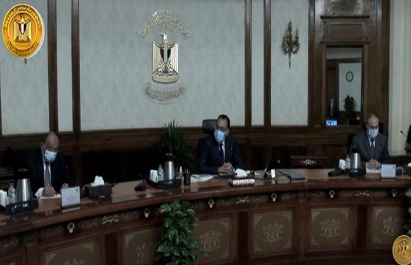 شاهد.. رئيس الوزراء يترأس اجتماع مجلس المحافظين