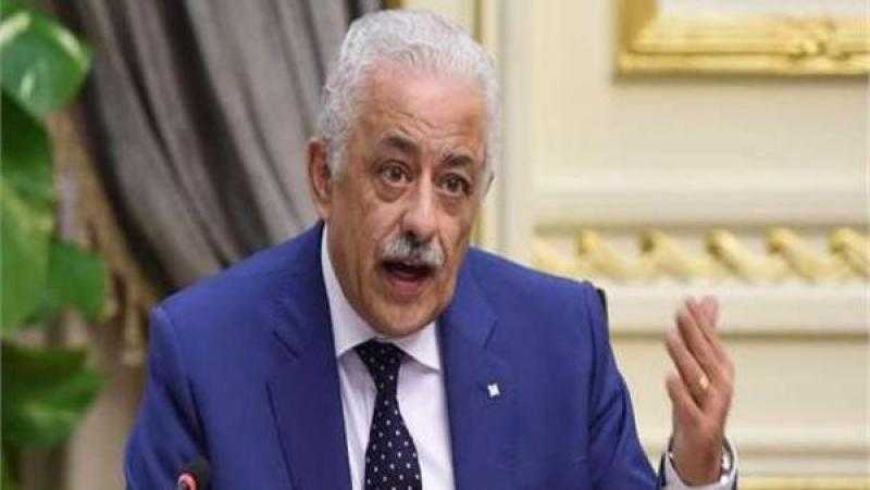 شاهد.. تعليق غير متوقع من طارق شوقي على طالبة الـ 12% بالثانوية العامة