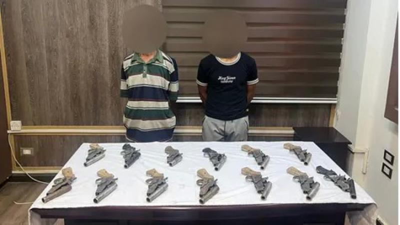 مسجلان خطر يديران ورشة لتصنيع الأسلحة النارية في بني سويف