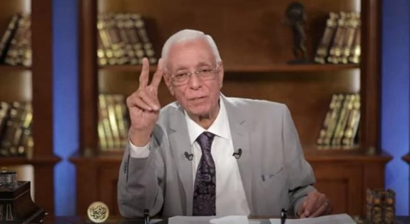 حسام موافي: الصداع النصفي ملعون ويصيب السيدات والأذكياء