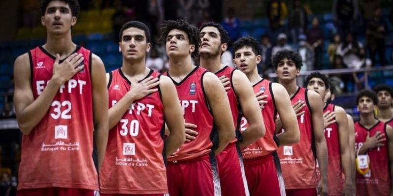 وزير الرياضة يهنئ منتخب شباب السلة بالتأهل إلى كأس العالم