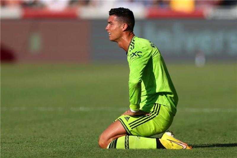 تصرف غريب من رونالدو بعد سقوط اليونايتد برباعية في الدوري