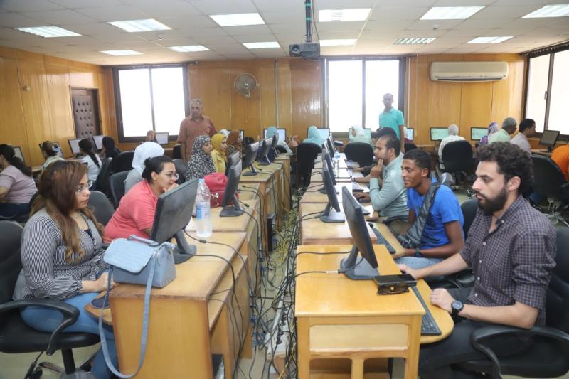 مركز التحول الرقمي بجامعة جنوب الوادي   