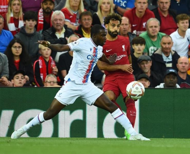 كريستال بالاس يتقدم على ليفربول بهدف في الشوط الأول